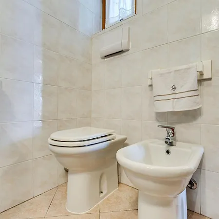 Apartment In Gravedona Near Ski Resorts, Cleaning Included Apartamento Gravedona