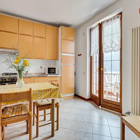 Apartment In Gravedona Near Ski Resorts, Cleaning Included * Gravedona