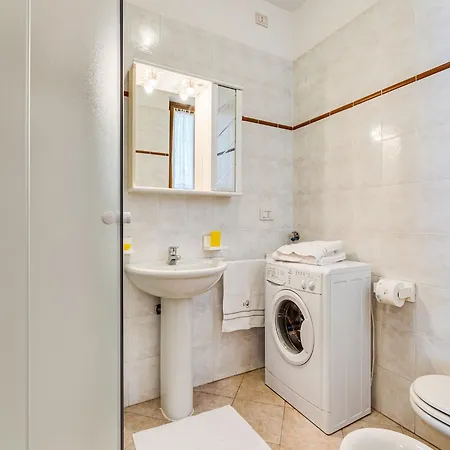 Apartment In Gravedona Near Ski Resorts, Cleaning Included